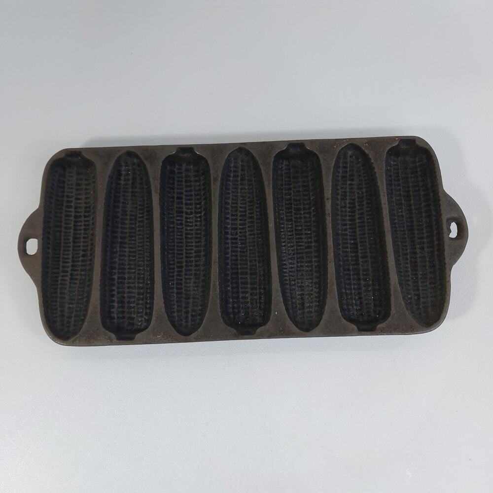 1920's Wagner Ware Krusty‎ Korn Kobs Cast Iron Corn Sticks Pan